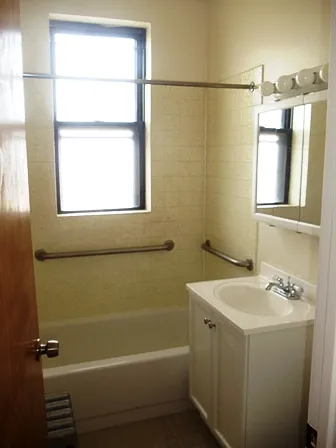 7301 N. Sheridan — Photo 24