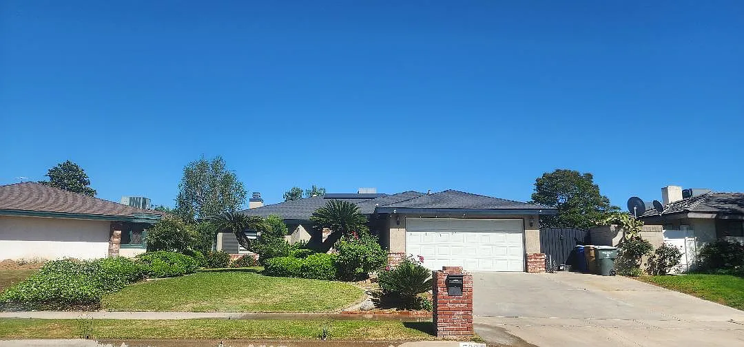 Mignonette St, Bakersfield — Photo 1