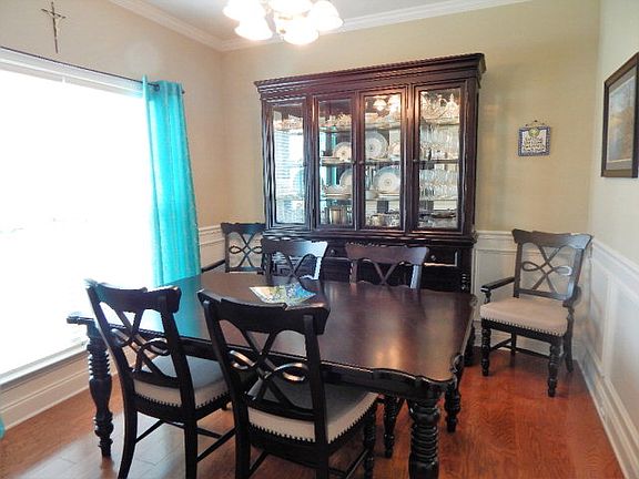 4th image of 519 Curzon Ct