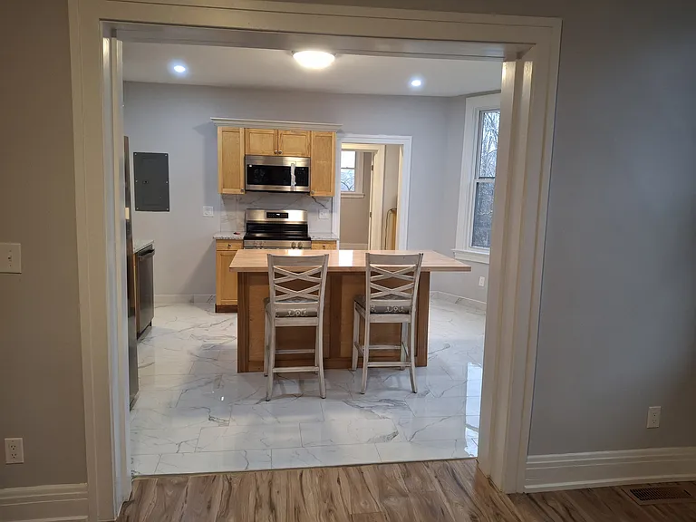 805 Ridgeway Ave #2 — Photo 3