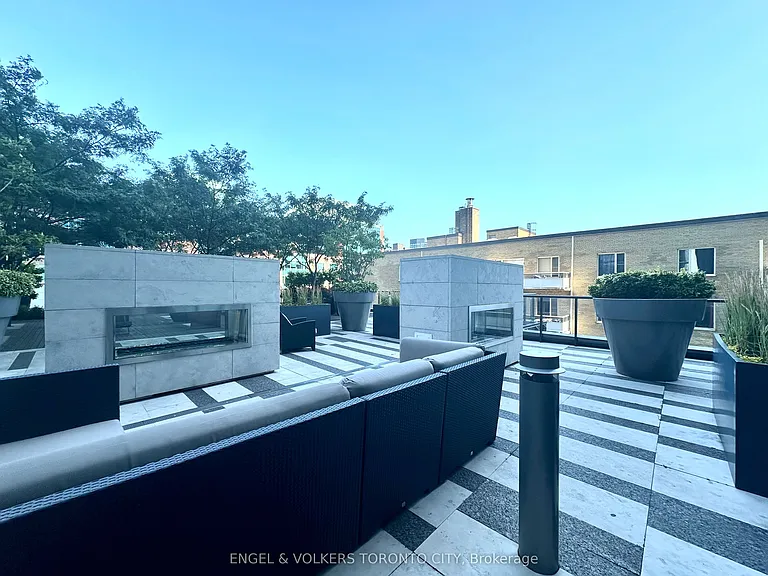 101 Charles St E #720 — Photo 12