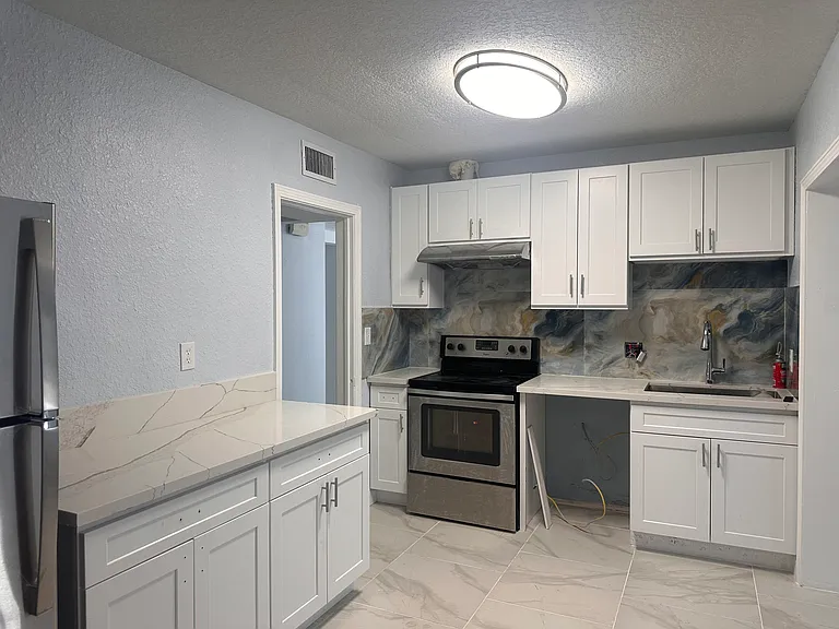 2950 Kline Rd — Photo 12