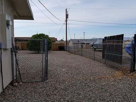 4th image of 3352 Dolphin Dr