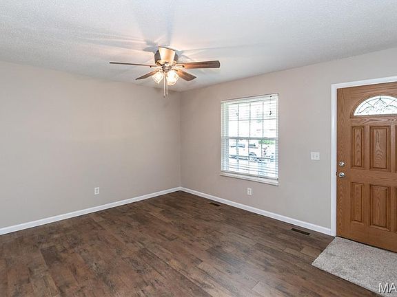 2nd image of 3128 Pinebrook Dr