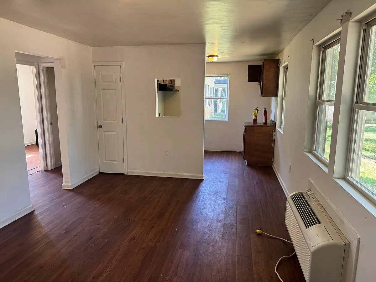 Building Photo - 201 Chandler Dr #26B
