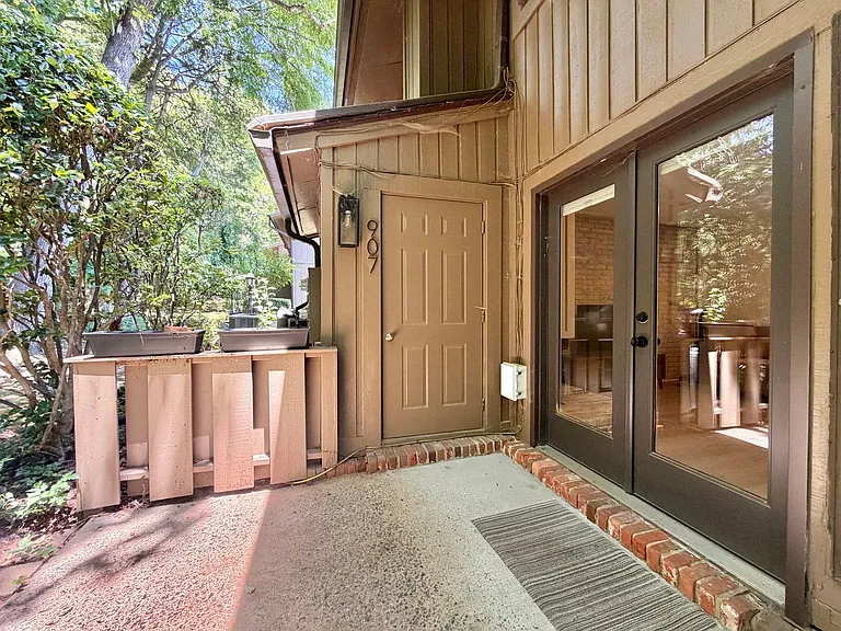907 Oak Tree Dr — Photo 23