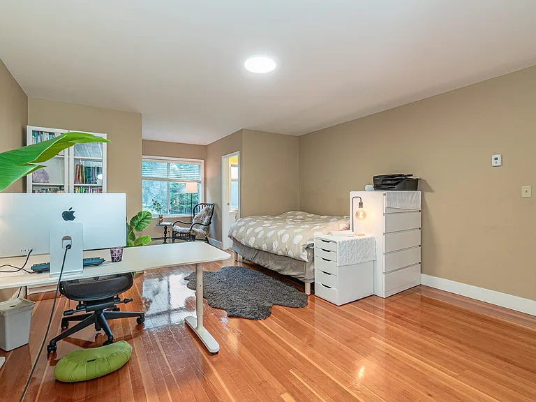 68XX Arbutus St — Photo 4