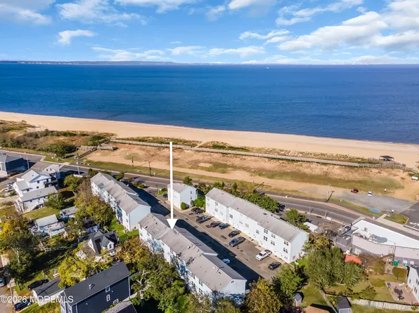 10 Beachway Avenue, Keansburg, NJ 07734