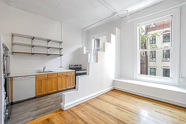 Rented by Bond New York