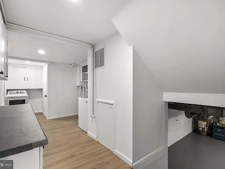 10242 Stratford Ave — Photo 19