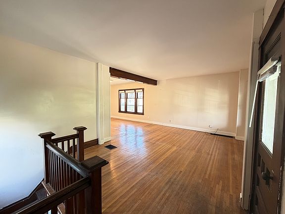 3rd image of 92 Alsace Ave #2
