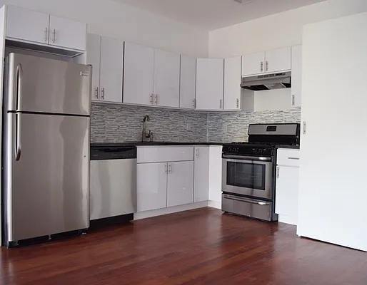 Rented by Ivy Properties | media 79