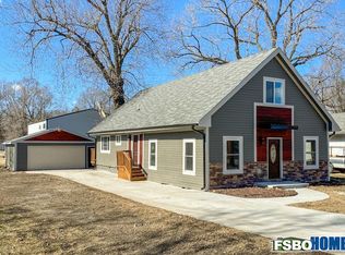 4244 NE 7th St, Des Moines, IA 50313