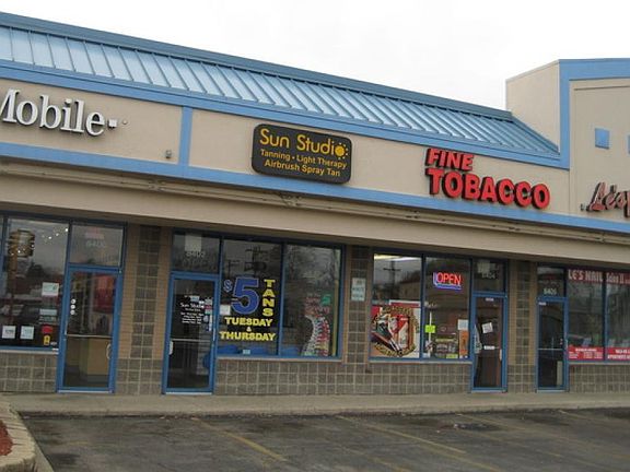 3rd image of 8414 Grand Ave