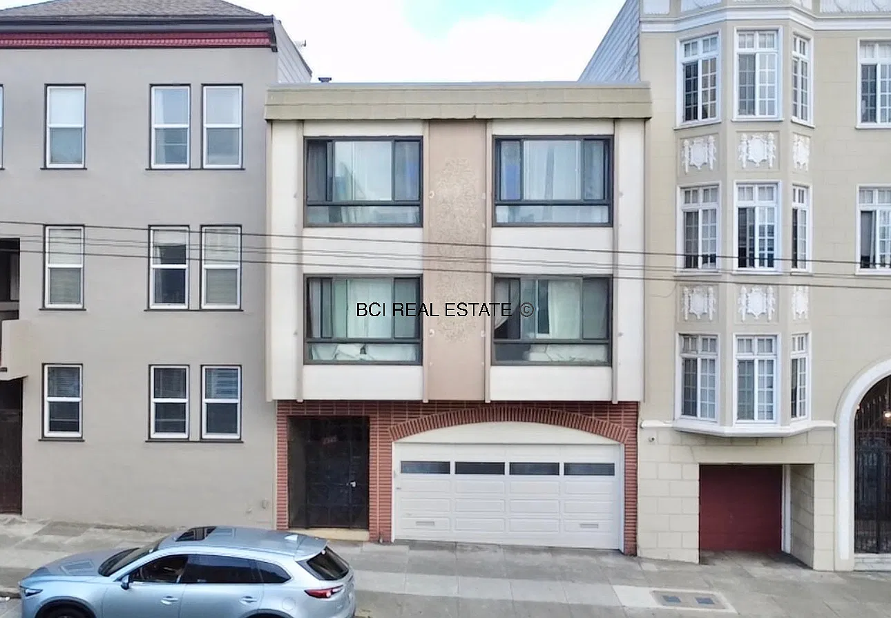 2 bed, $6,220 — Photo 2