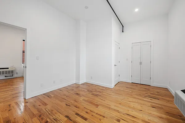 Rented by Douglas Elliman | media 23