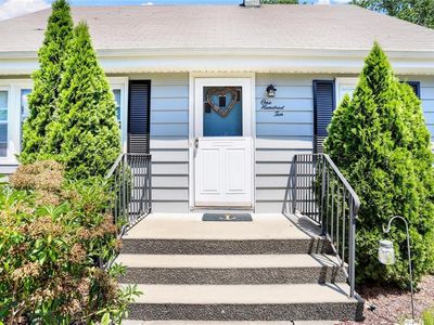 110 Fieldcrest Rd, Fairfield, CT, 06825