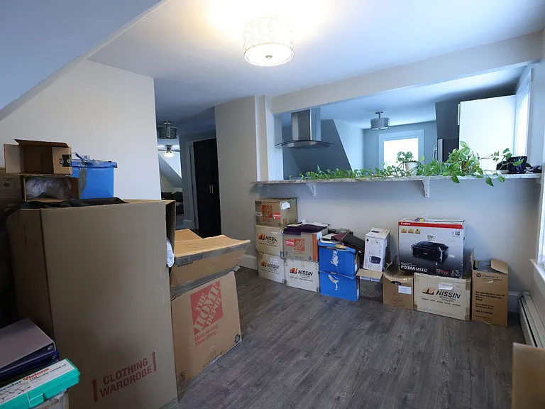 20-22 Lafayette Rd #3 — Photo 4
