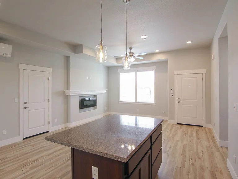1392 Bonhurst Dr — Photo 9