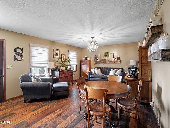 4th image of 4910 Amaryllis St