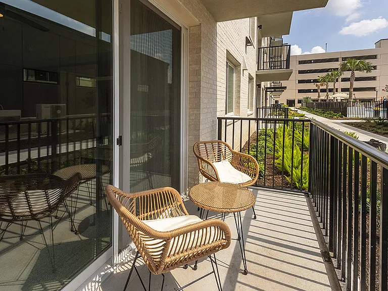 Resia Ten Oaks — Photo 18