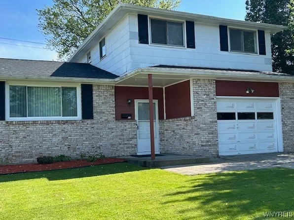 5 Saint Joan Ln, Buffalo, NY 14227