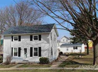 110 W Short St, Solon, IA 52333