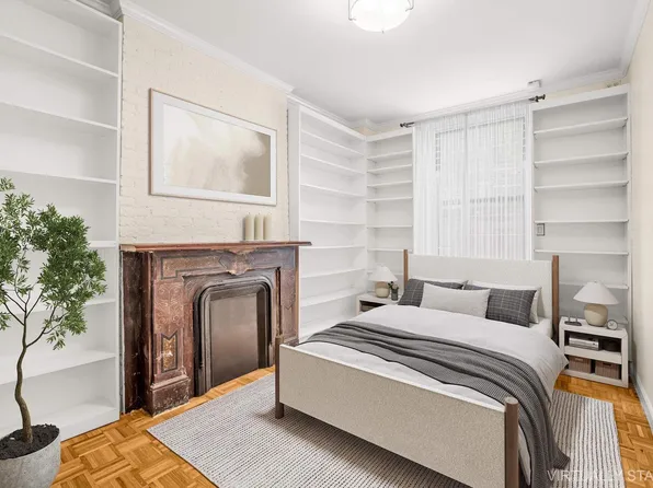 350 West 48th Street image 4 of 12