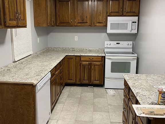 2nd image of 2303 Abbott Dr