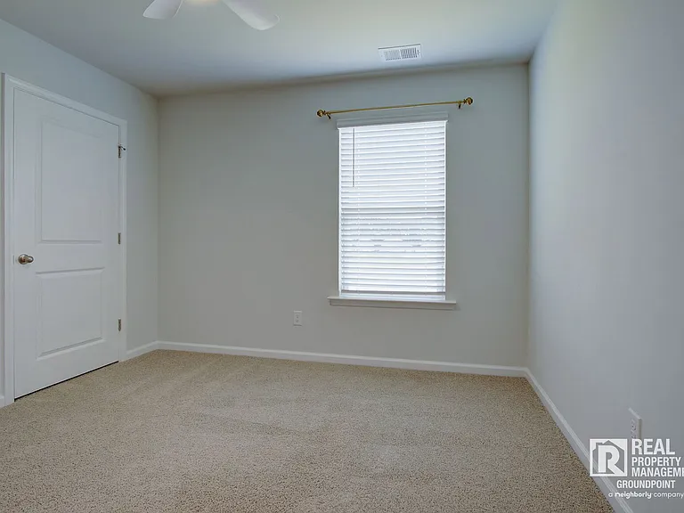 113 Hillsford Ln — Photo 18