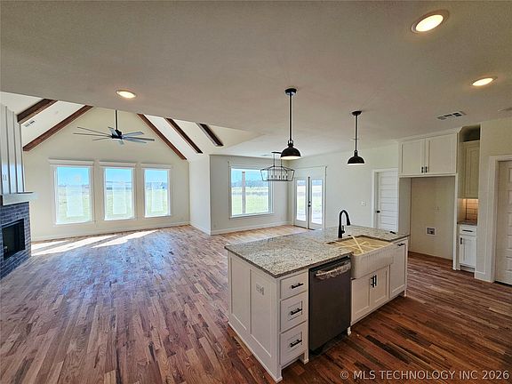 5th image of 21481 S 4190th Rd