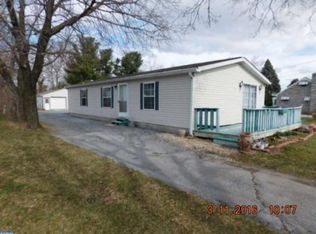 154 S Freeman St, Robesonia, PA 19551