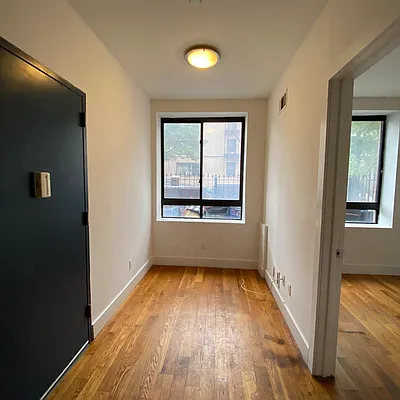 Rented by R New York | media 11