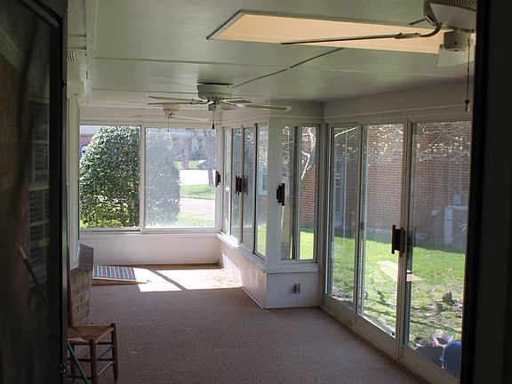 5th image of 1105 Kings Way Dr