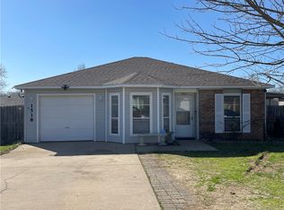 1518 Basin St, Springdale, AR 72764