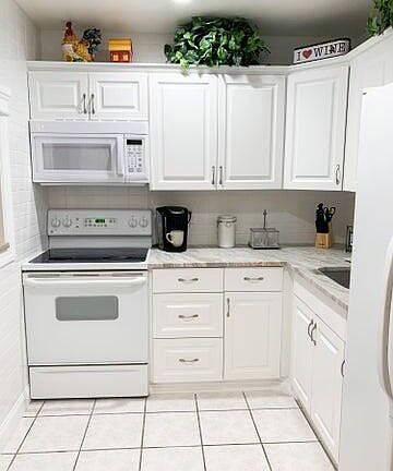 5th image of 630 Snug Harbor Drive #C13