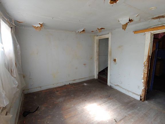 4th image of 102 Kirkwood Pl