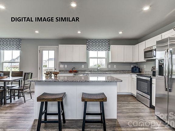 3rd image of 166 Basildon St