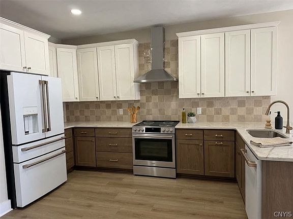 3rd image of 265 Dewport Rd
