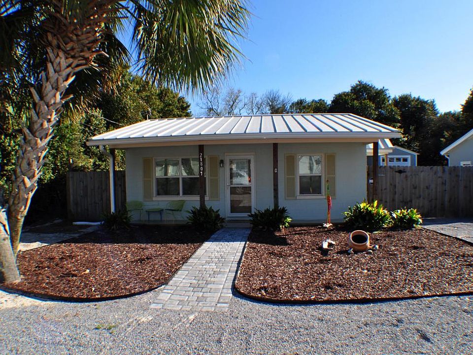 1st image of 21807 Palm Ave
