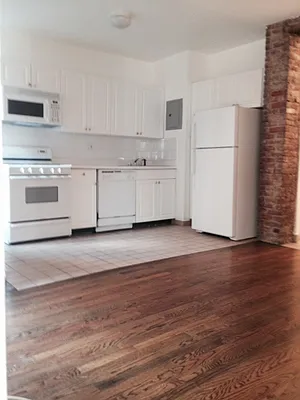 Rented by Landmark Real Estate | media 12