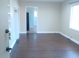 940 Capuchino Ave, Burlingame, CA 94010