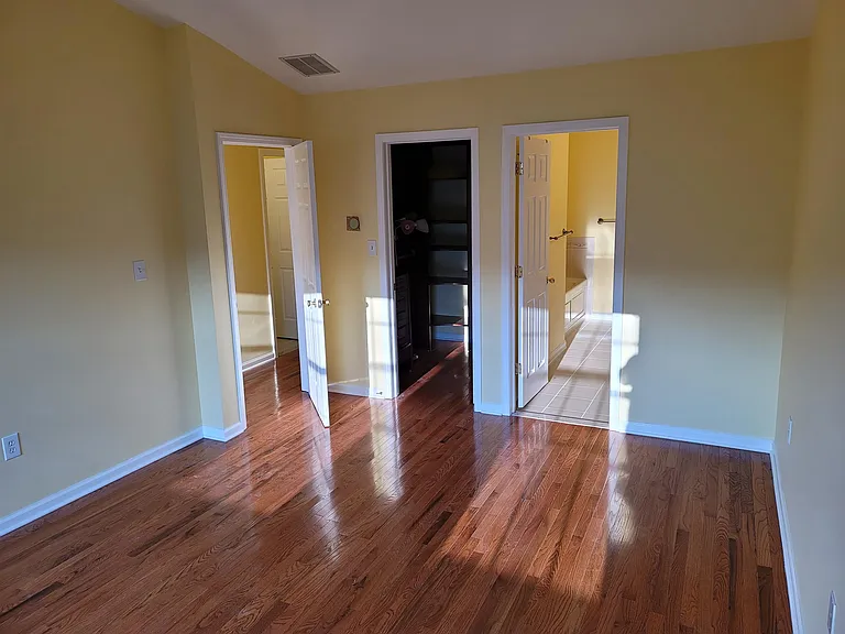 8 McMartin Ct — Photo 12