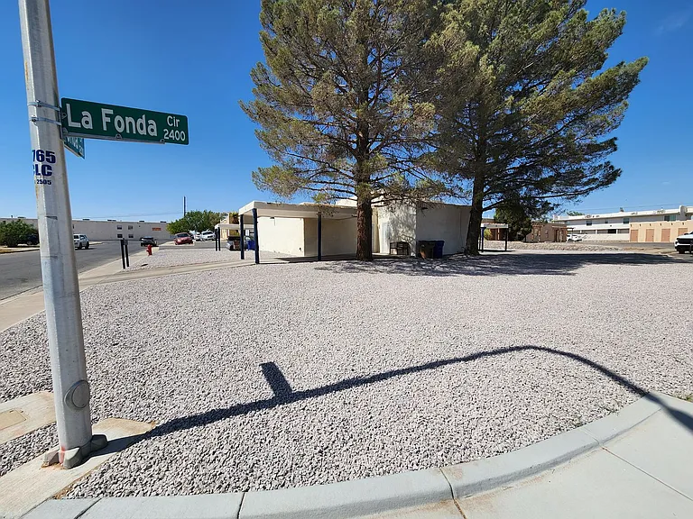 1217 La Fonda Dr — Photo 30