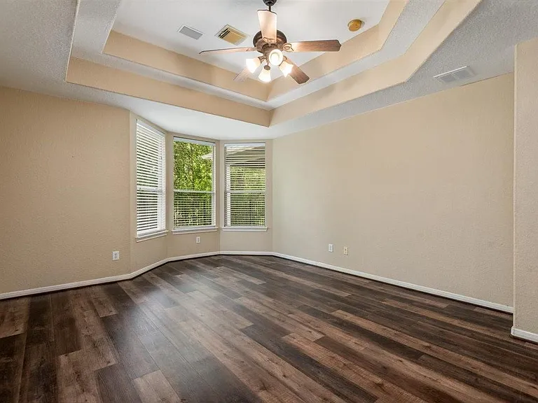 130 Zephyr Bend Pl — Photo 16