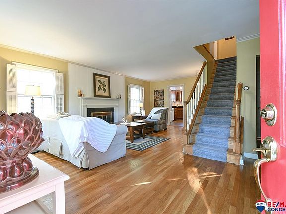 3rd image of 3170 Alden Ave