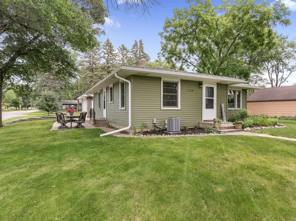 228 8th Ave N, Sauk Rapids, MN 56379