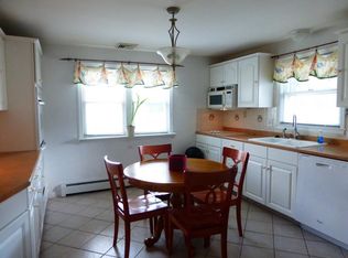 5 Tatnuck Gdns, Worcester, MA 01602