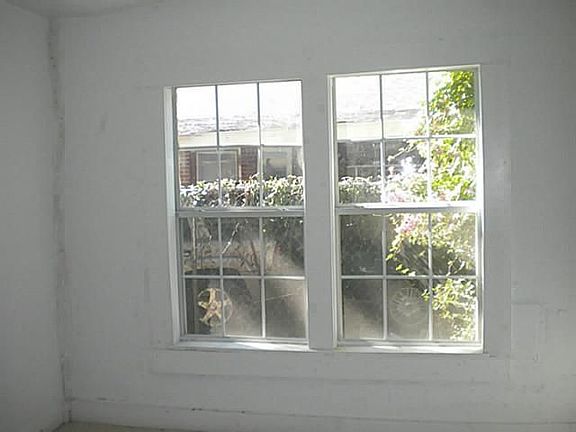 5th image of 3504 S Henderson St