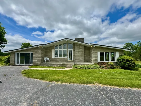 1039 Old Martha Washington Rd, Clarkrange, TN 38553